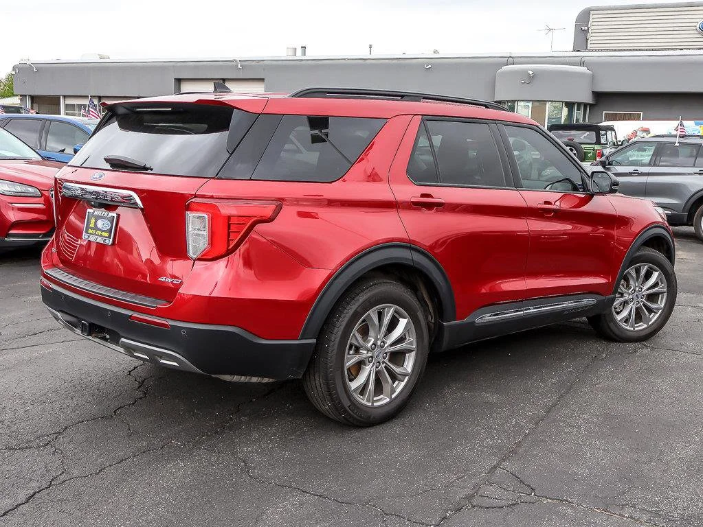 Used 2023 Red Metallic Ford XLT image 9
