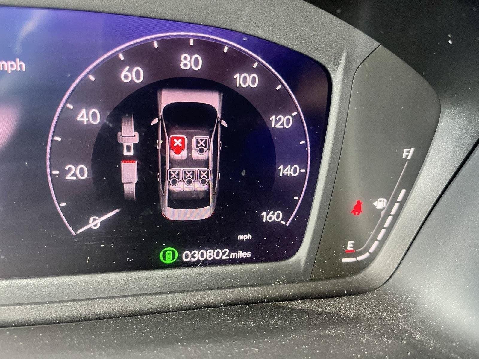 Used 2024 Platinum White Pearl Honda EX image 18