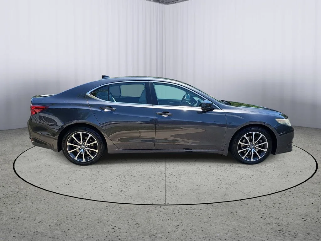 Used 2015  Acura V6 Tech image 2