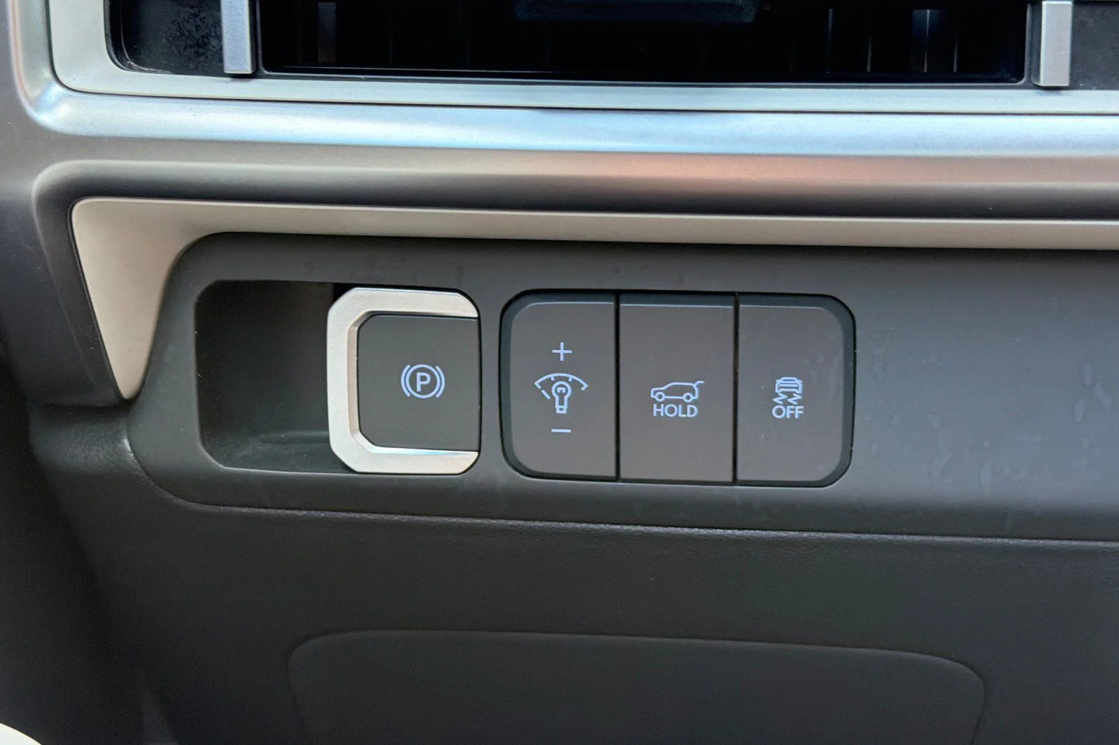 Used 2024 Green Hyundai SEL image 30