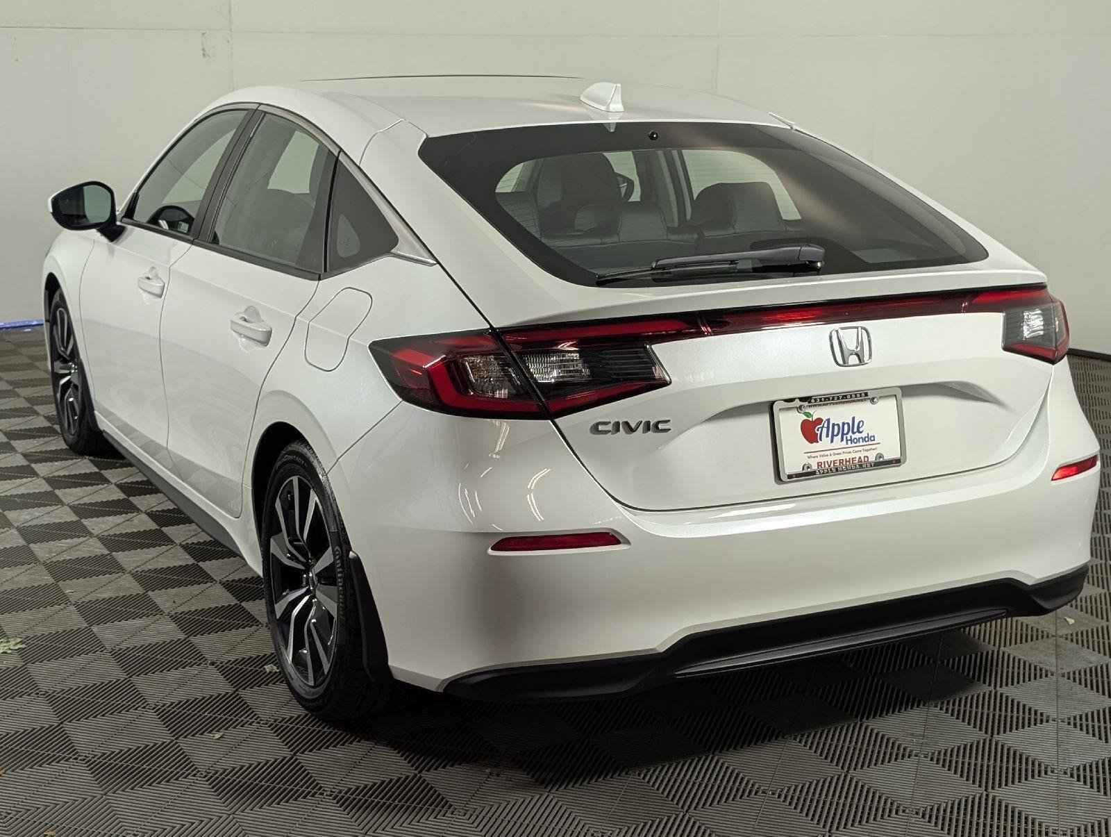 2024 Honda Civic Hatchback EX-L - Photo 37