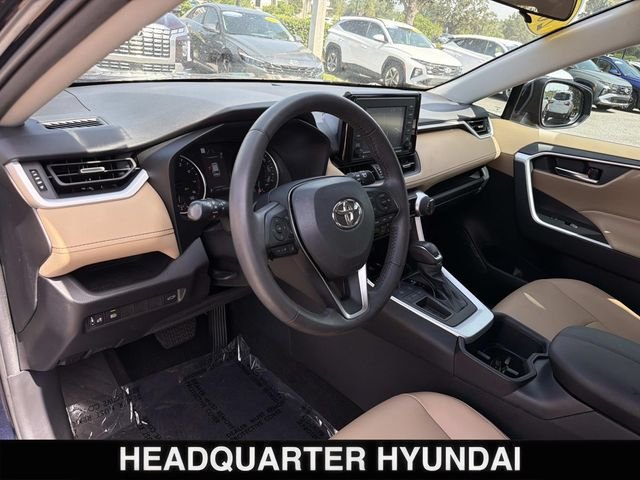 Used 2022 Blue Toyota XLE Premium image 12