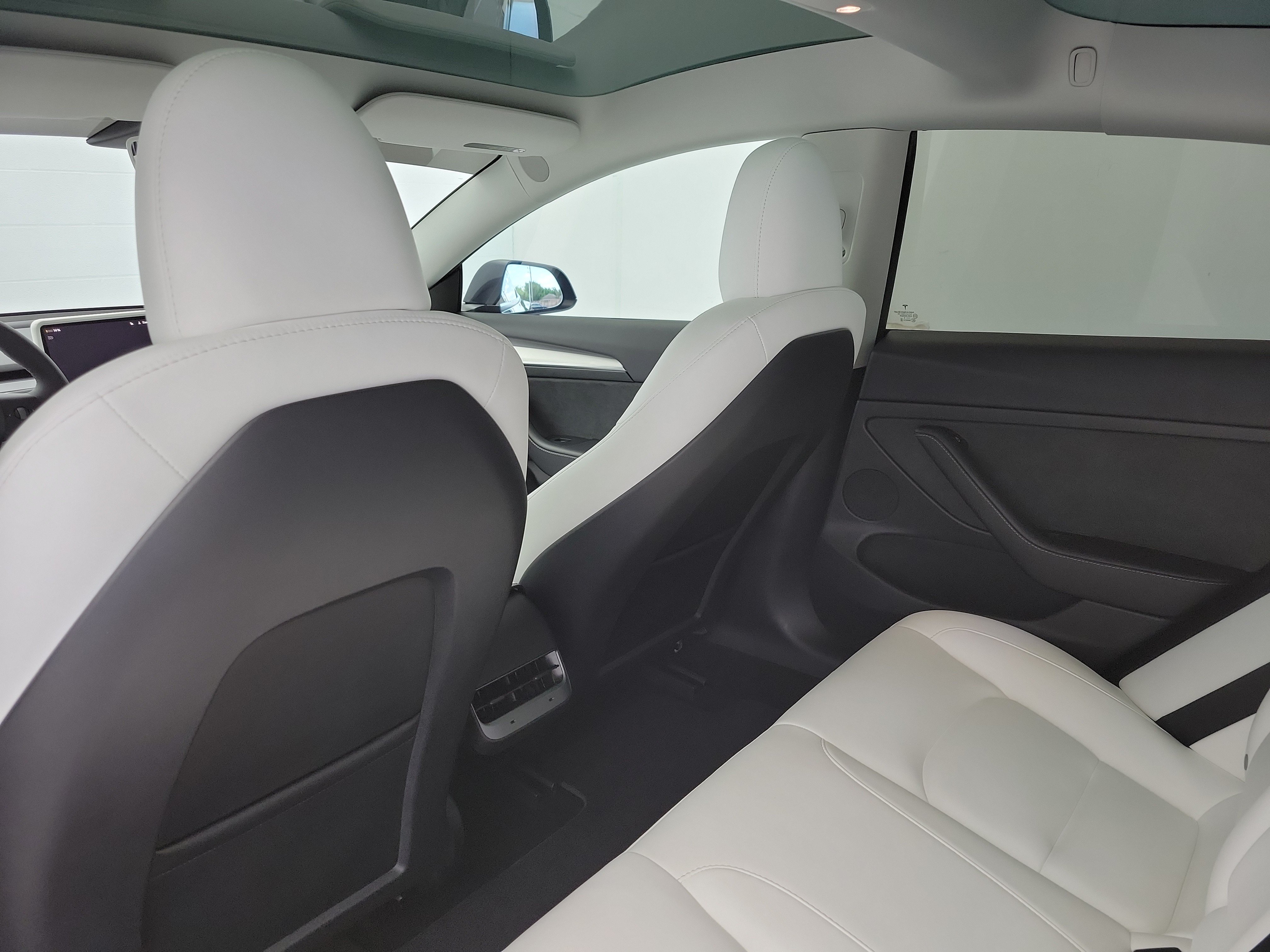 Used 2023  Tesla Performance image 14