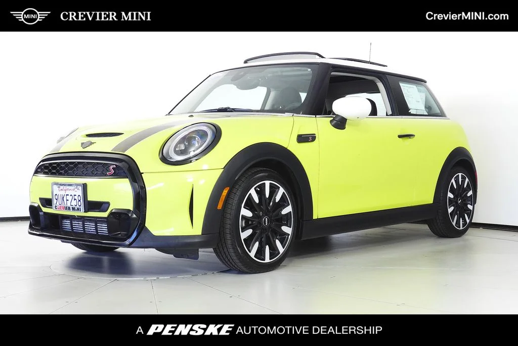 2024 MINI Hardtop Cooper S's photo