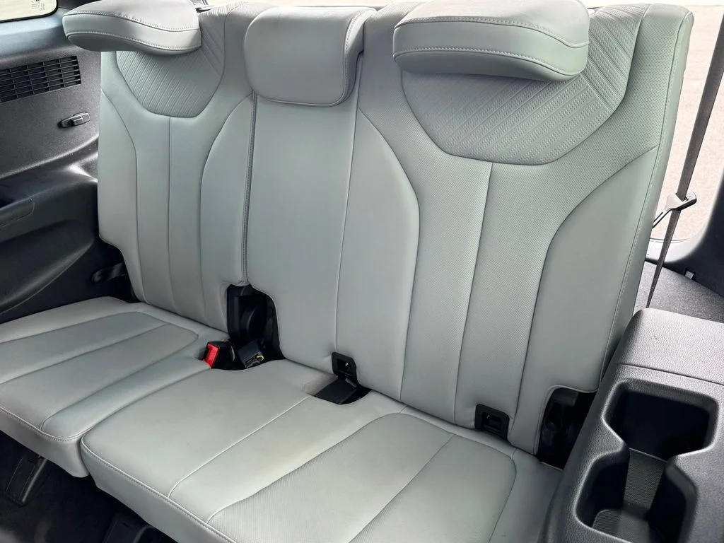 Used 2024 Gray Hyundai SEL image 17