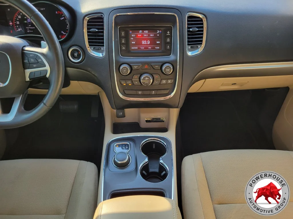 Used 2015 White Dodge SXT image 19