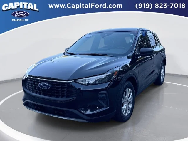 Used 2023 Black Ford Active image 1