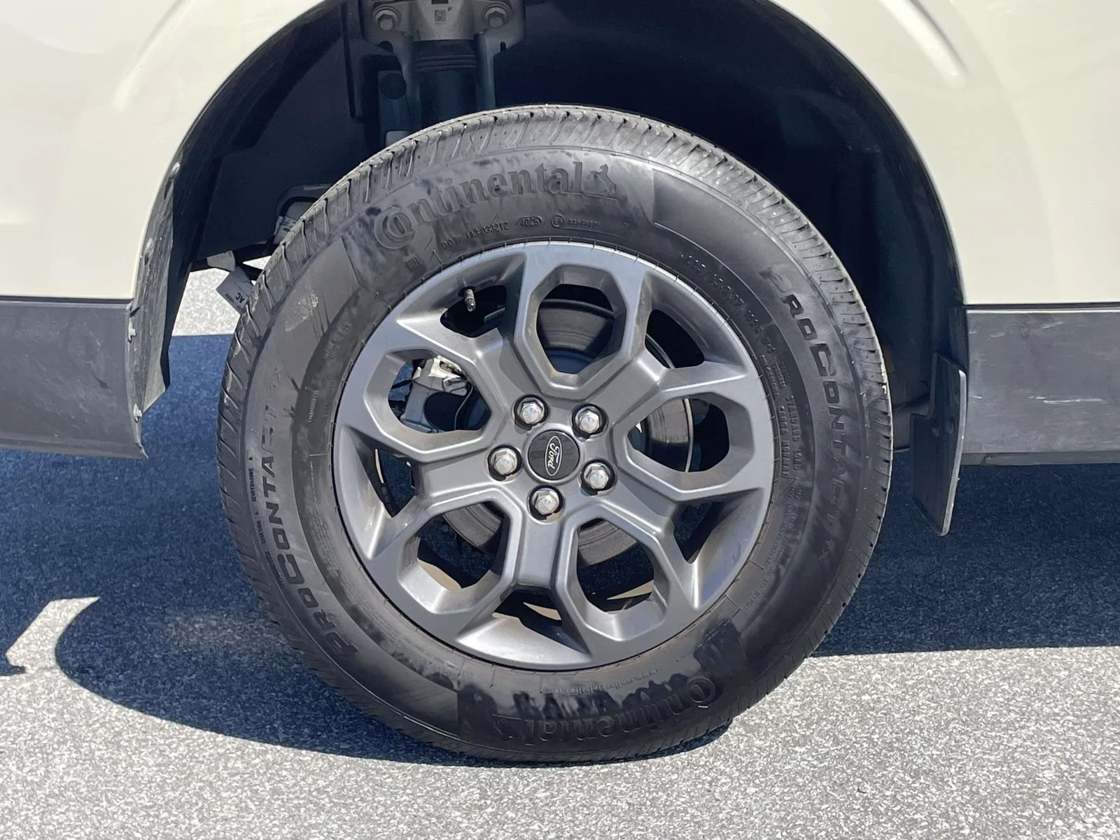 Used 2025 Desert Sand Ford XLT image 32