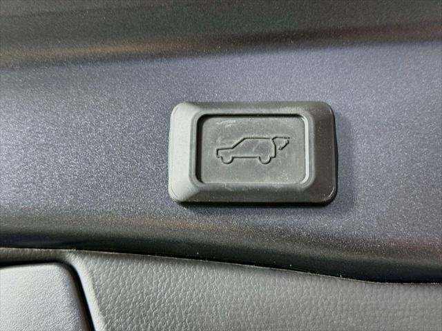 Certified Used 2024 MAGNETIC GRAY MET. Toyota  image 40