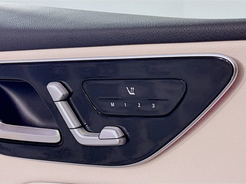 New 2026 Polar White Mercedes-Benz GLC 300 image 51