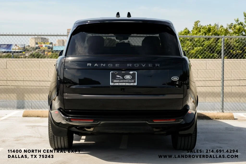 Used 2023 Black Land Rover SE image 7