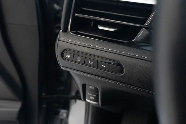 Used 2025 Silver INFINITI SENSORY image 32