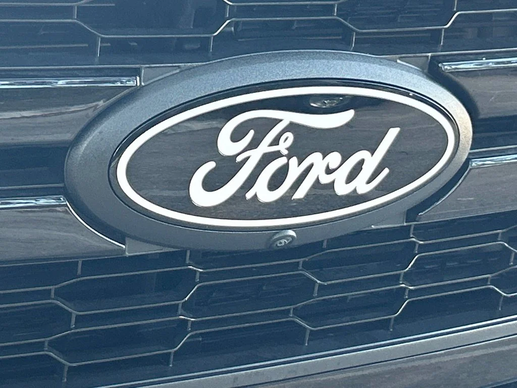 Certified Used 2026 Gray Metallic Ford Lariat image 21