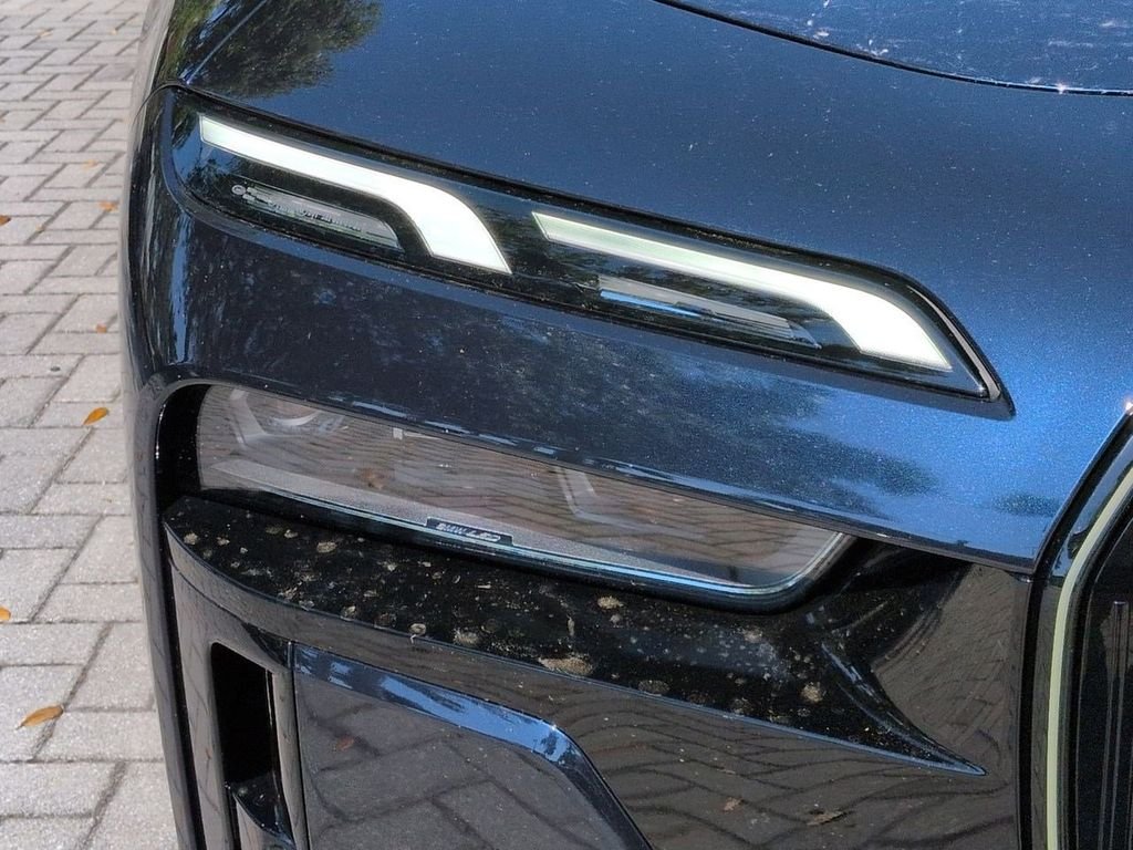 New 2026 Carbon Black Metallic BMW 760i xDrive image 10