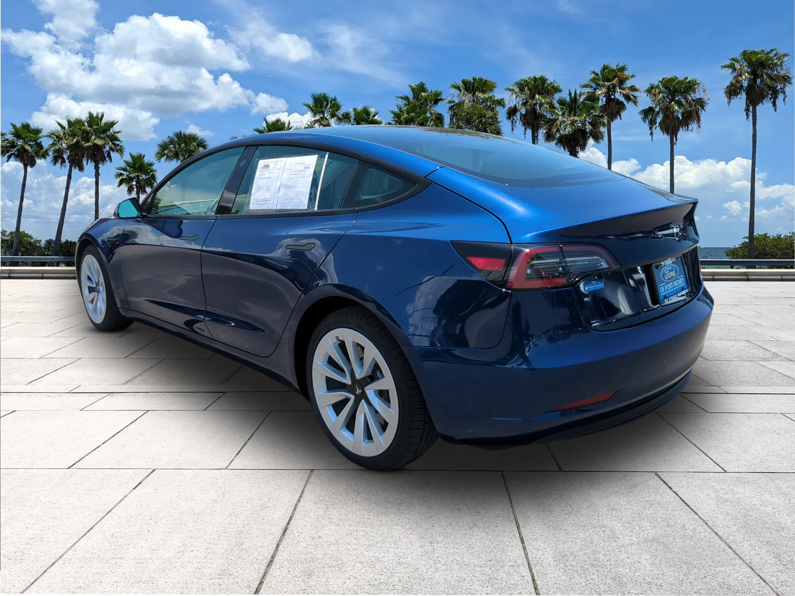 Used 2023 Deep Blue Metallic Tesla  image 7