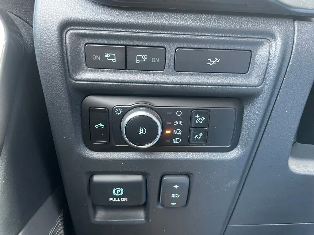 Used 2023 Gray Metallic Ford Tremor image 47