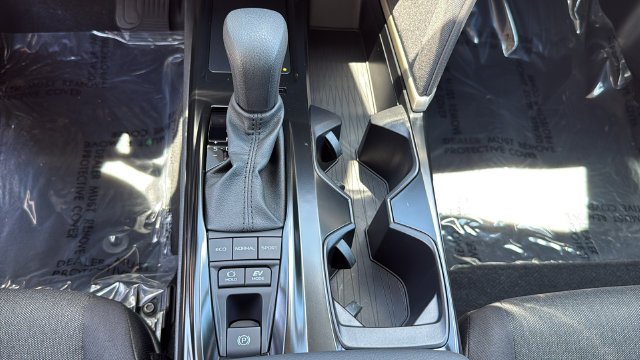 2025 Toyota Camry LE - Photo 28