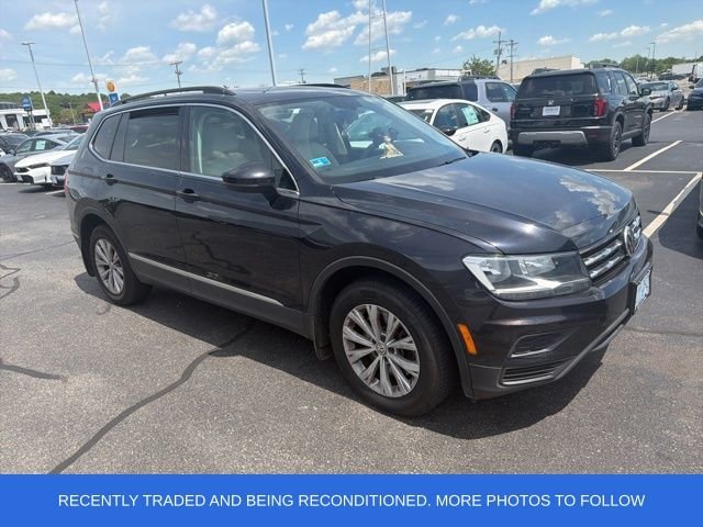 Used 2018 Black Volkswagen 2.0T SE image 1