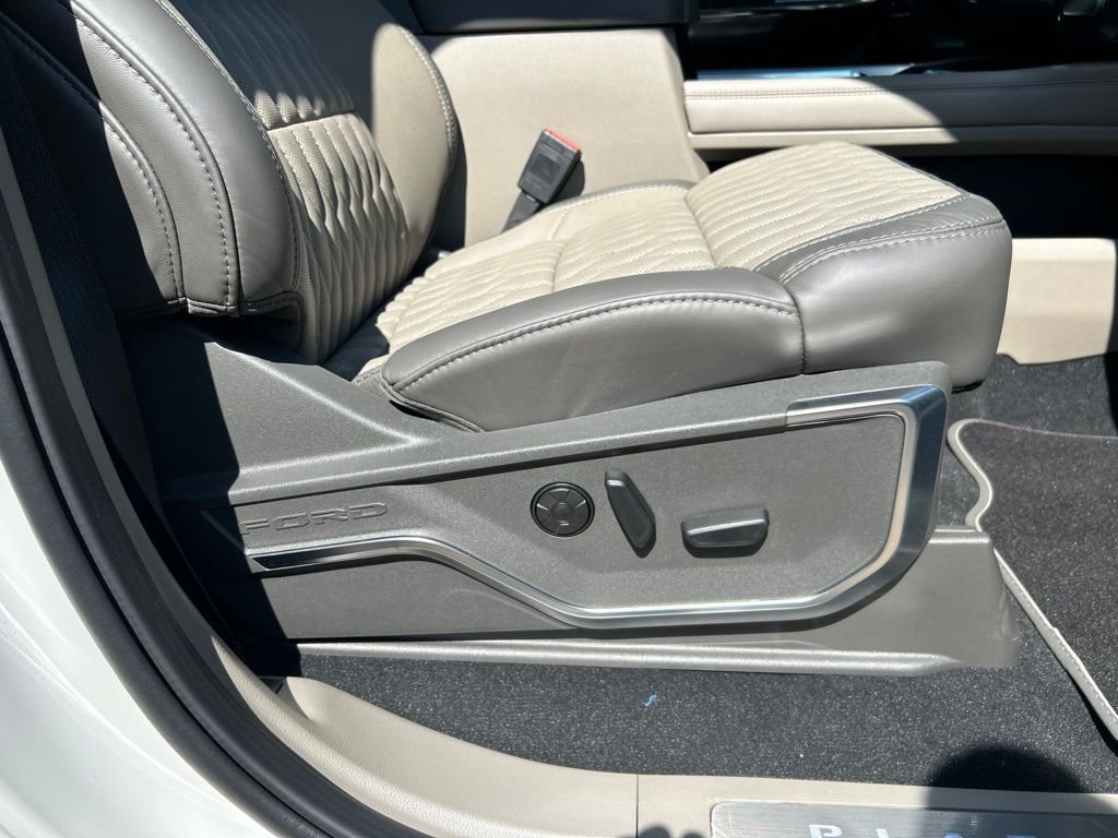 New 2026 Star White Metallic Tri-Coat Ford Platinum image 51