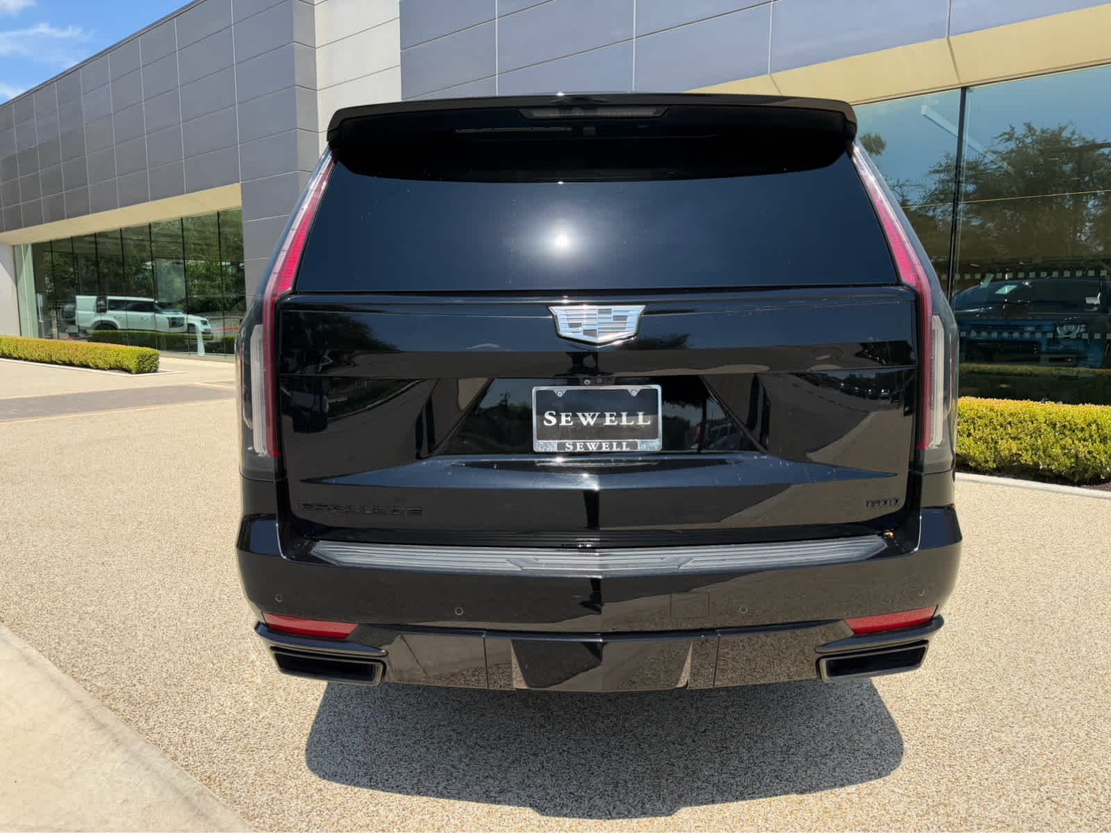 Used 2022 Black Raven Cadillac Sport Platinum image 7