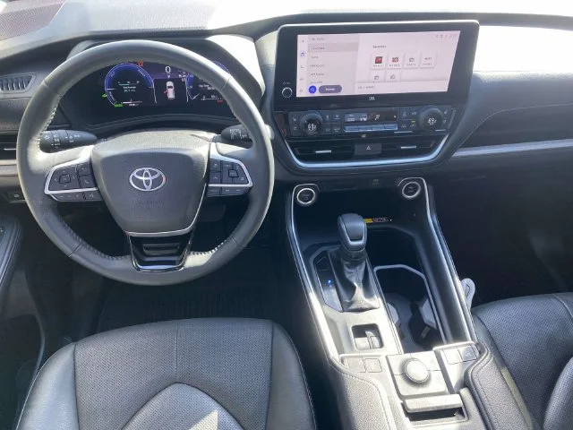 Used 2025 Beige Toyota Limited image 9