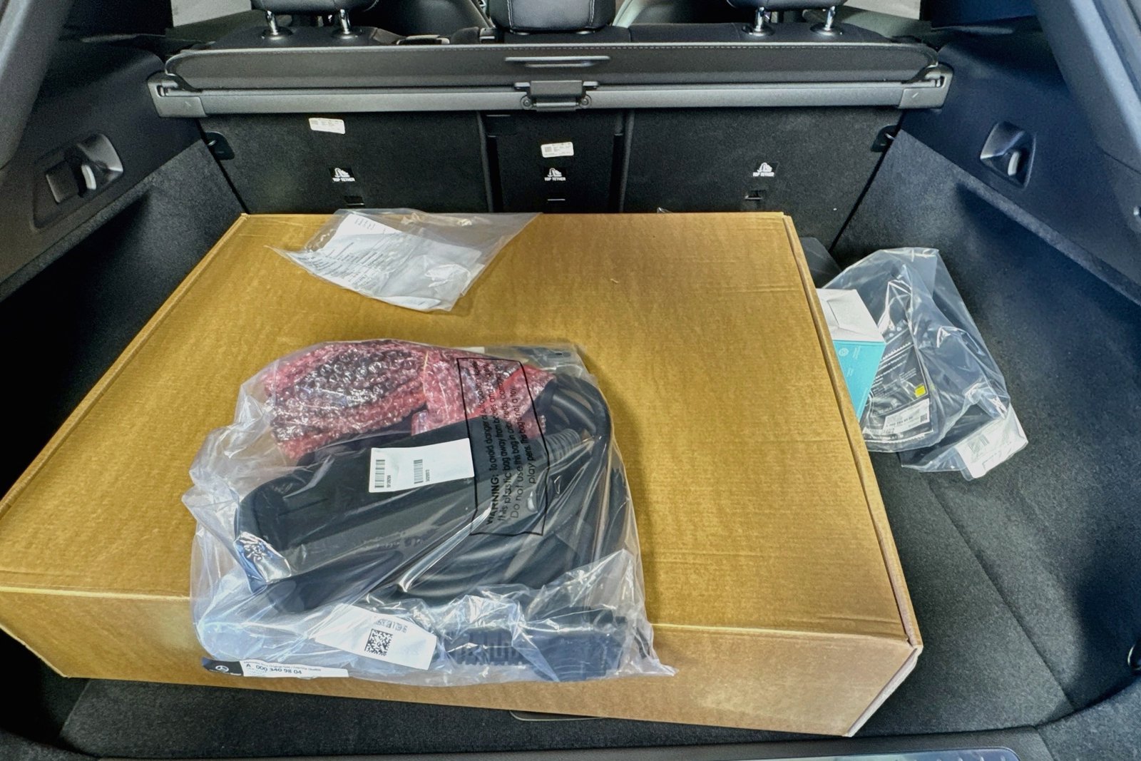 New 2026 Selenite Grey Metallic Mercedes-Benz EQE 320 image 24