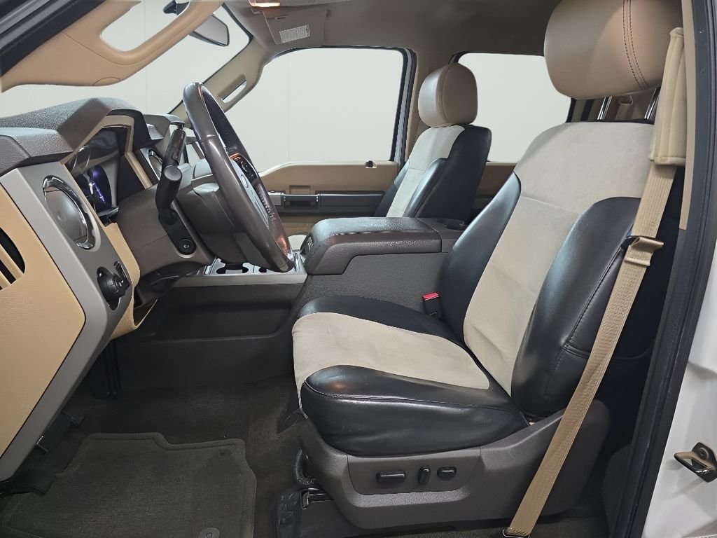Used 2016 White Ford LARIAT image 20