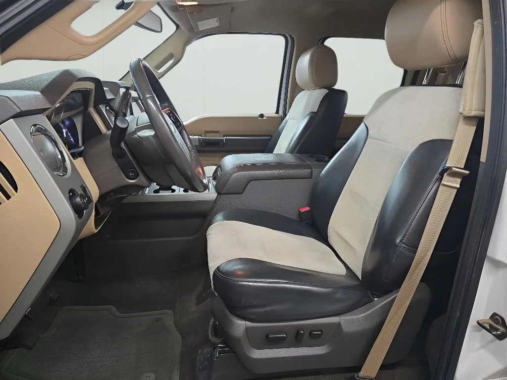 Used 2016 White Ford LARIAT image 20