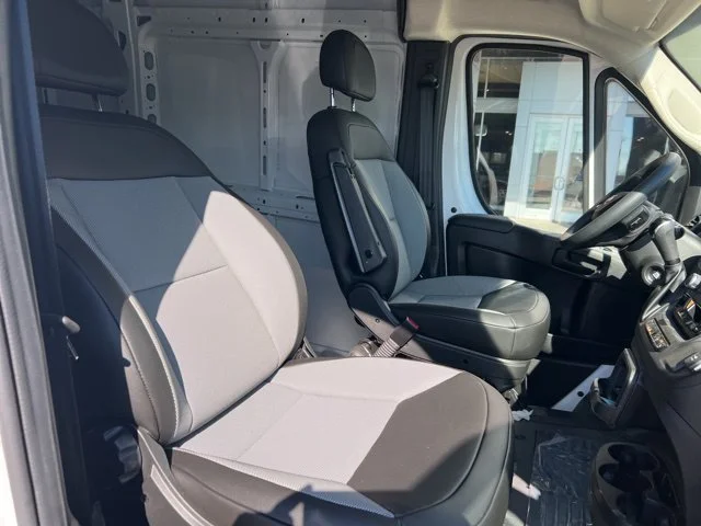 Used 2025 White Ram High Roof image 27