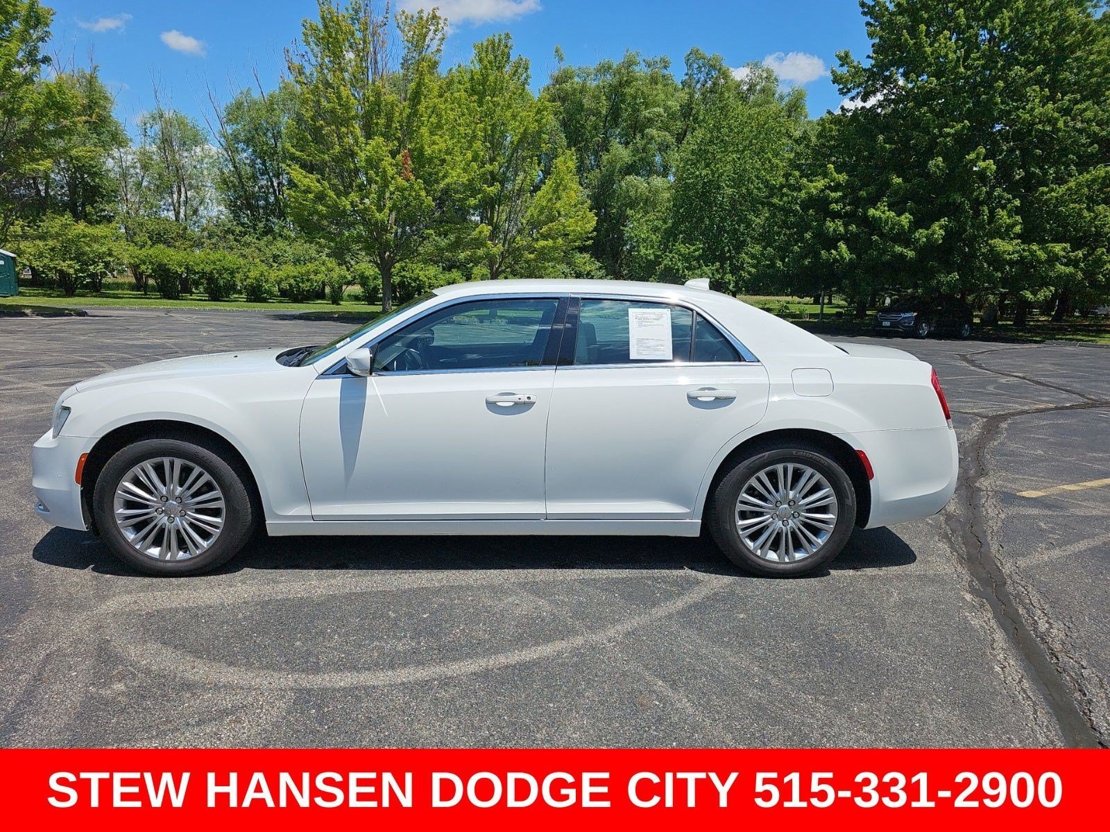2021 Chrysler 300 Touring L AWD's photo