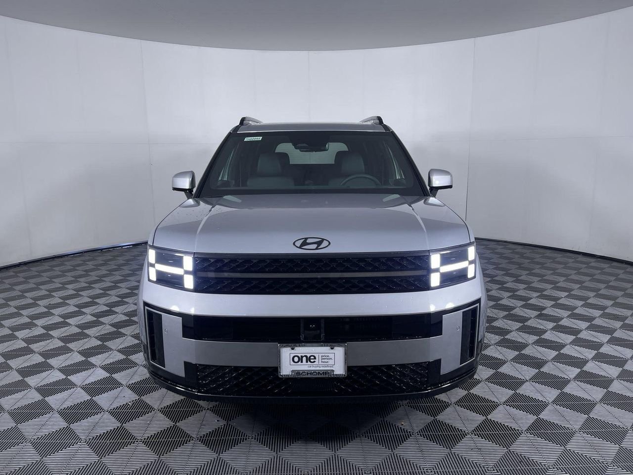 New 2026 Shimmering Silver Hyundai Calligraphy image 2