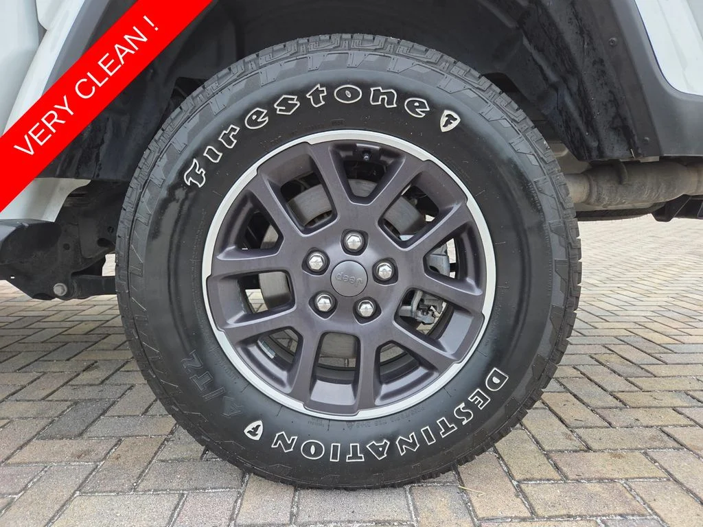 Used 2022 White Jeep Sport image 19
