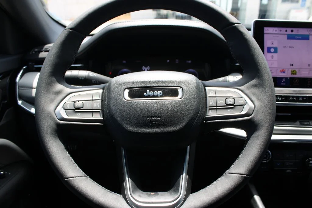 Used 2023 Black Jeep Limited image 29