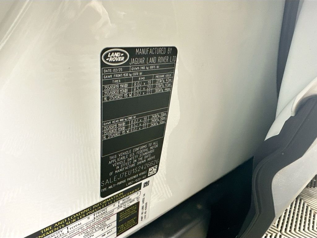 Certified Used 2025 Fuji White Land Rover S image 29