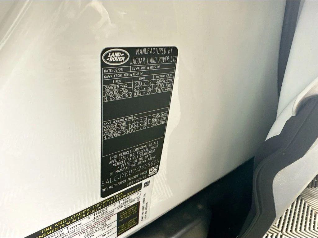 Certified Used 2025 Fuji White Land Rover S image 29