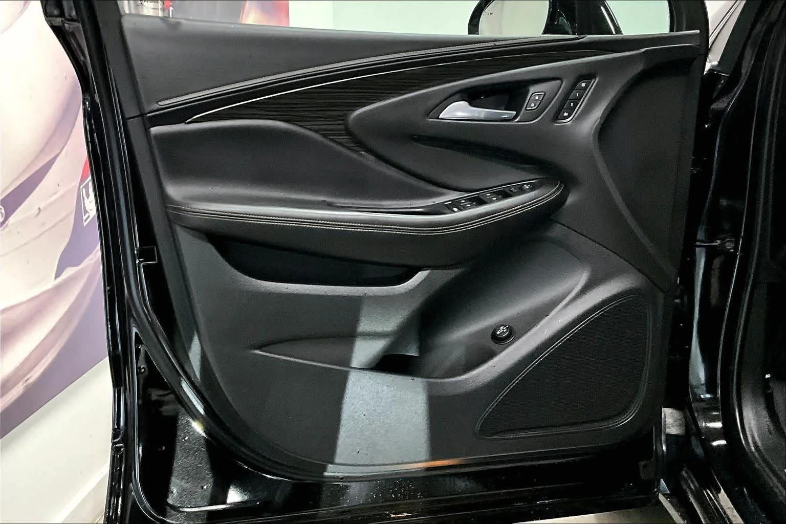 Used 2017 Ebony Twilight Metallic Buick Essence image 22