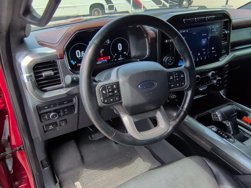 Used 2022 Rapid Red Metallic Tinted Clearcoat Ford Lariat image 15