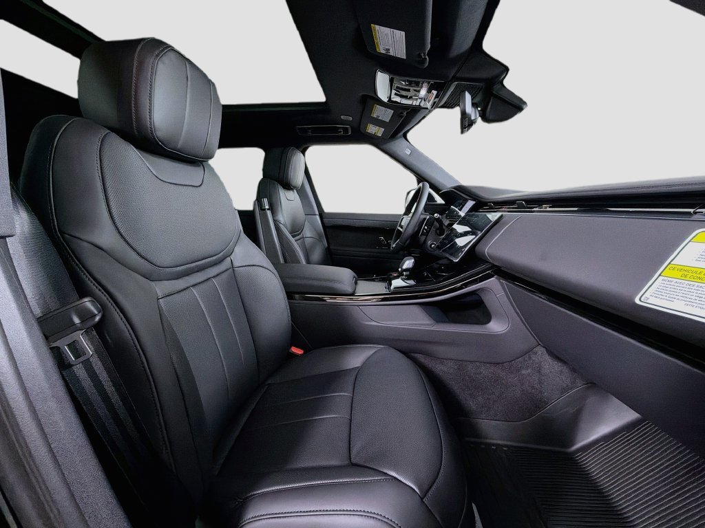 New 2027 Santorini Black Land Rover  Dynamic SE P530 image 30