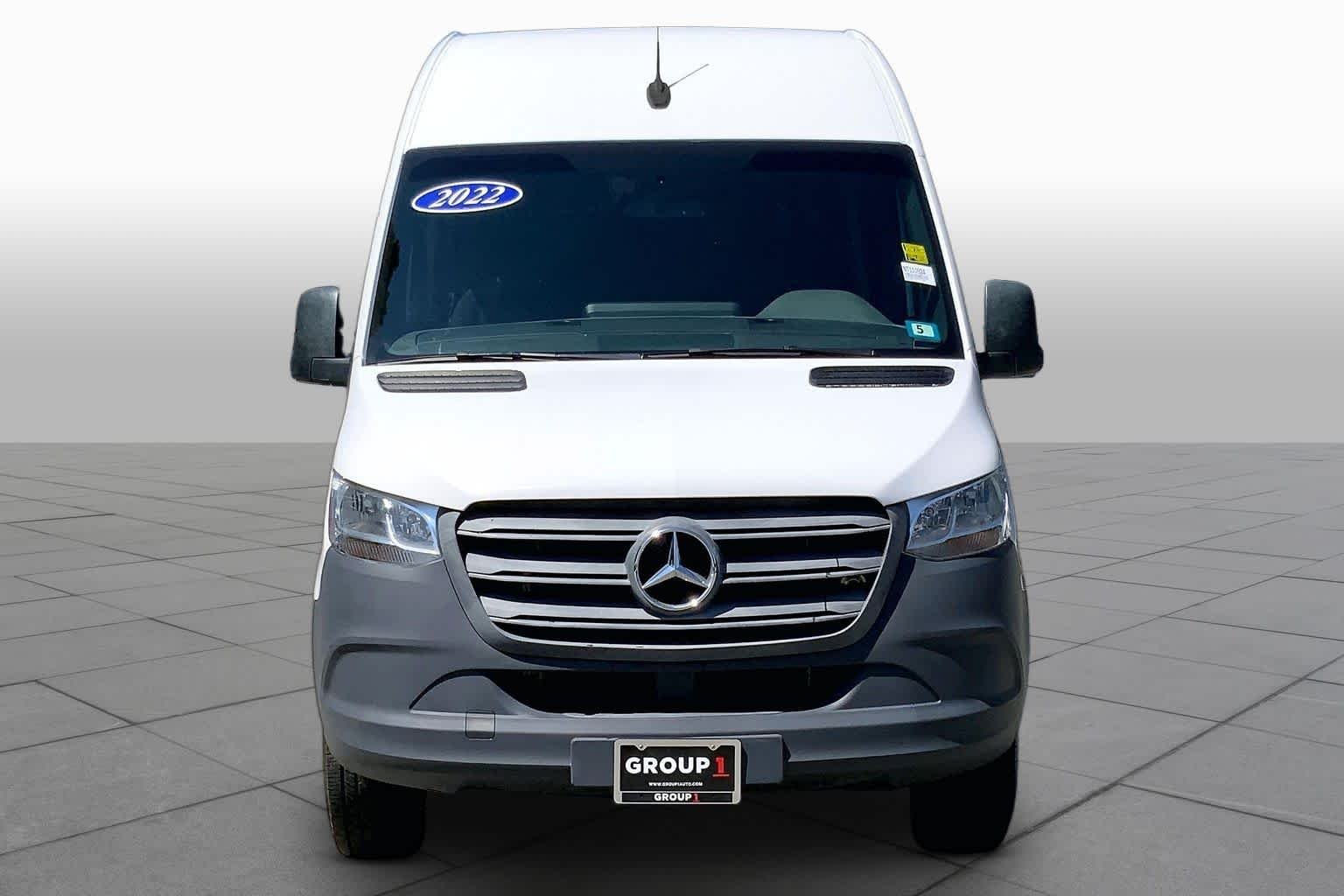 Used 2022 Arctic White Mercedes-Benz  image 4