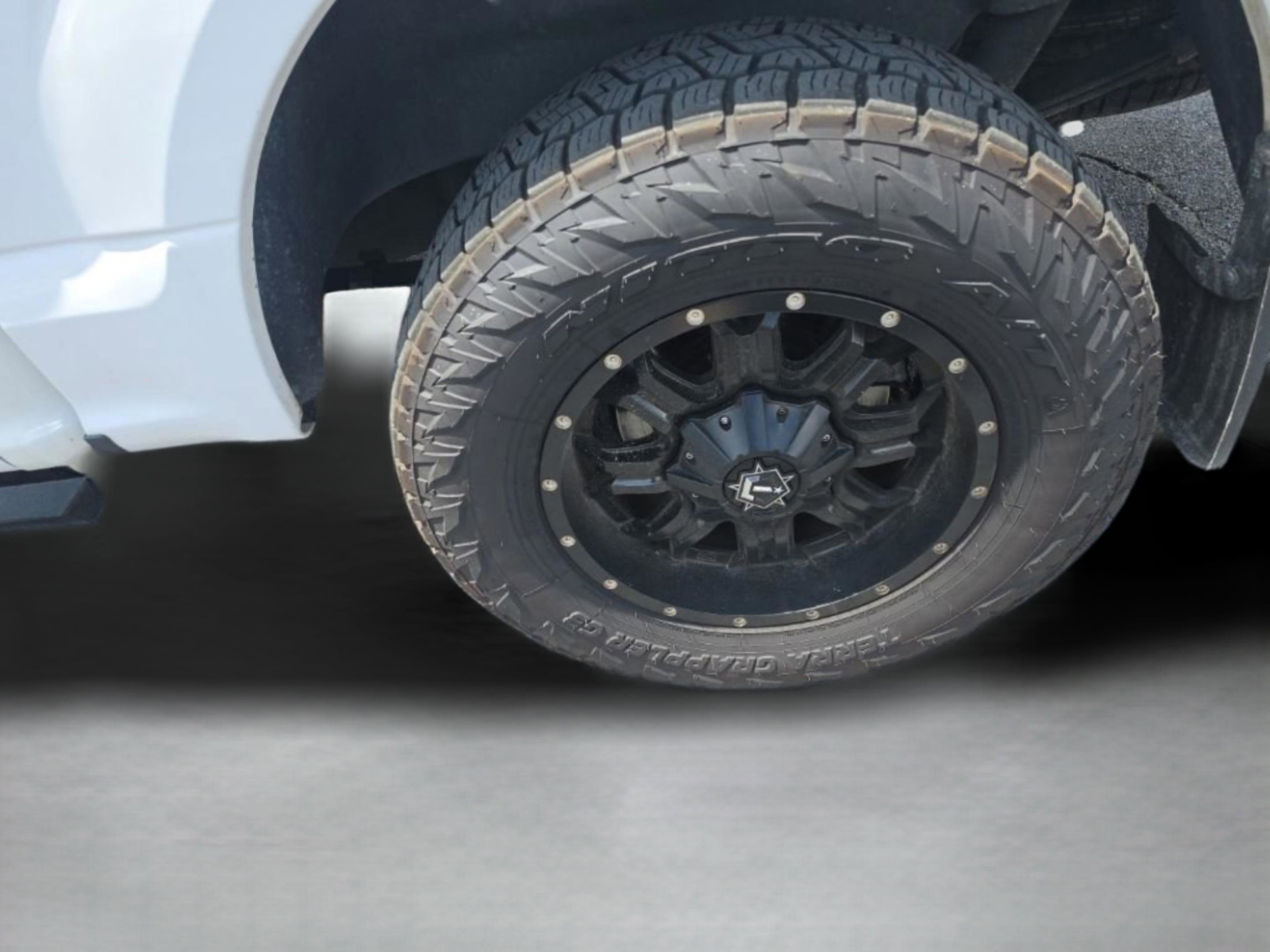 Used 2018 White Ford XLT image 31