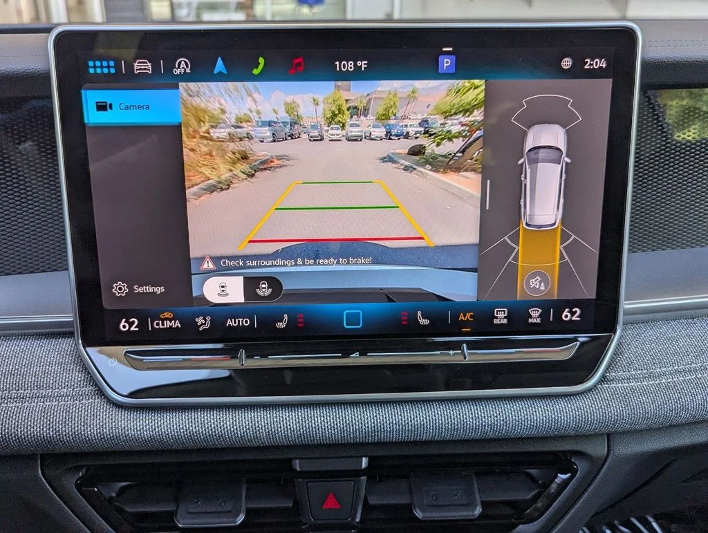 2025 Volkswagen Tiguan SE - Photo 12