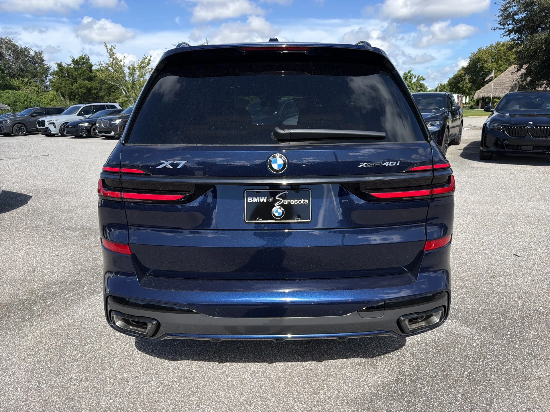 New 2027 Tanzanite Blue II Metallic BMW xDrive40i image 5