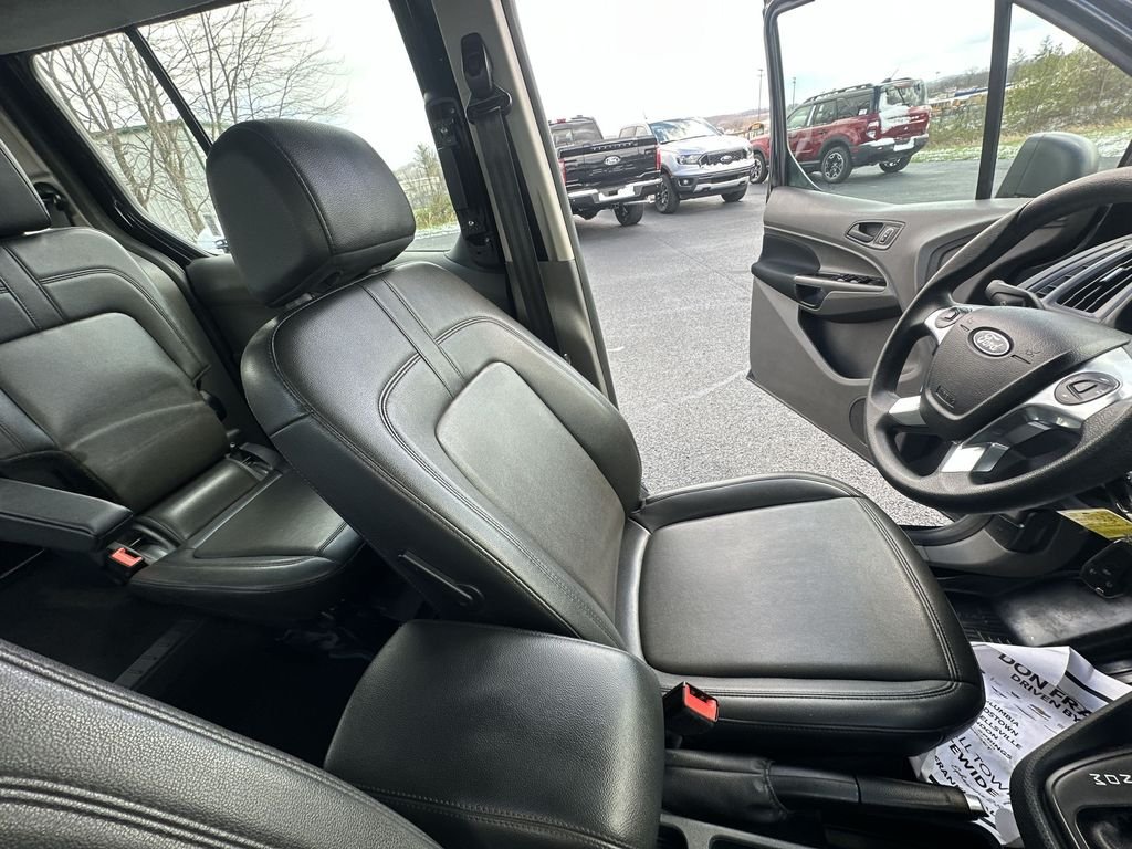 Used 2022 Black Ford XL image 15