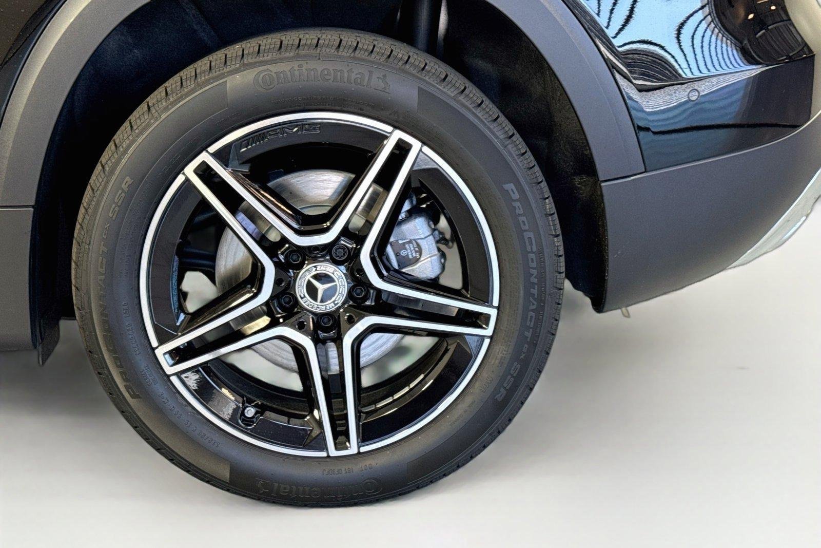 New 2026 Night Black Mercedes-Benz GLB 250 image 29