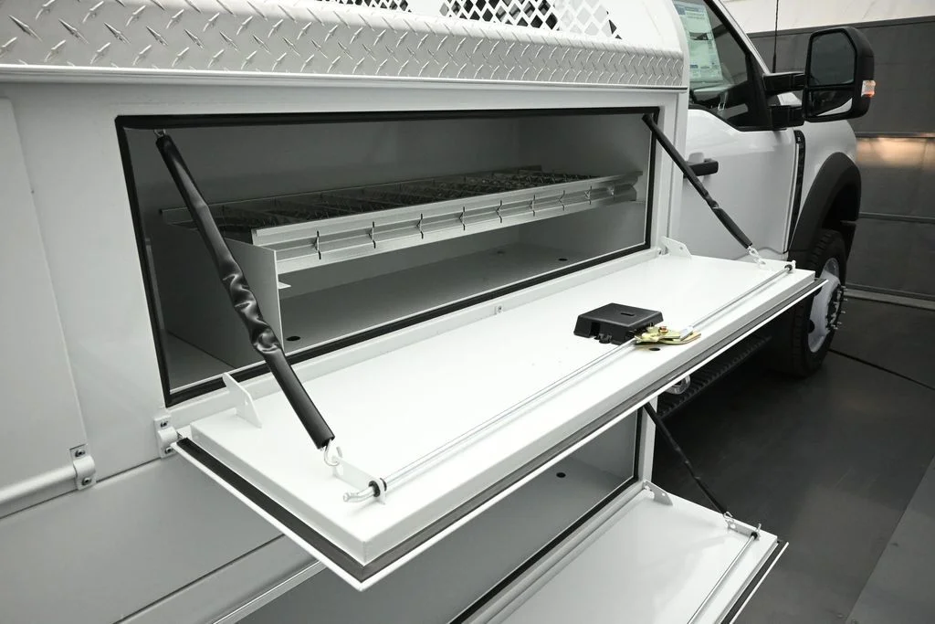 New 2025 Oxford White Ford XL image 23