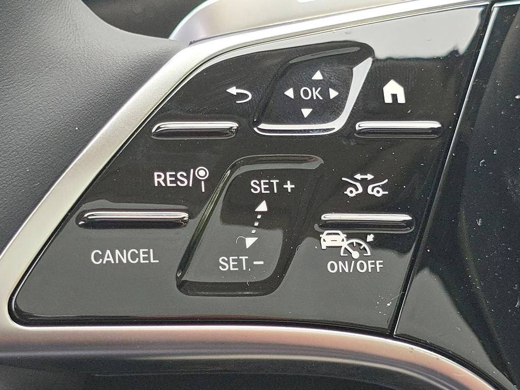 New 2026 MANUFAKTUR Moonlight White Metallic Mercedes-Benz E 450 image 74