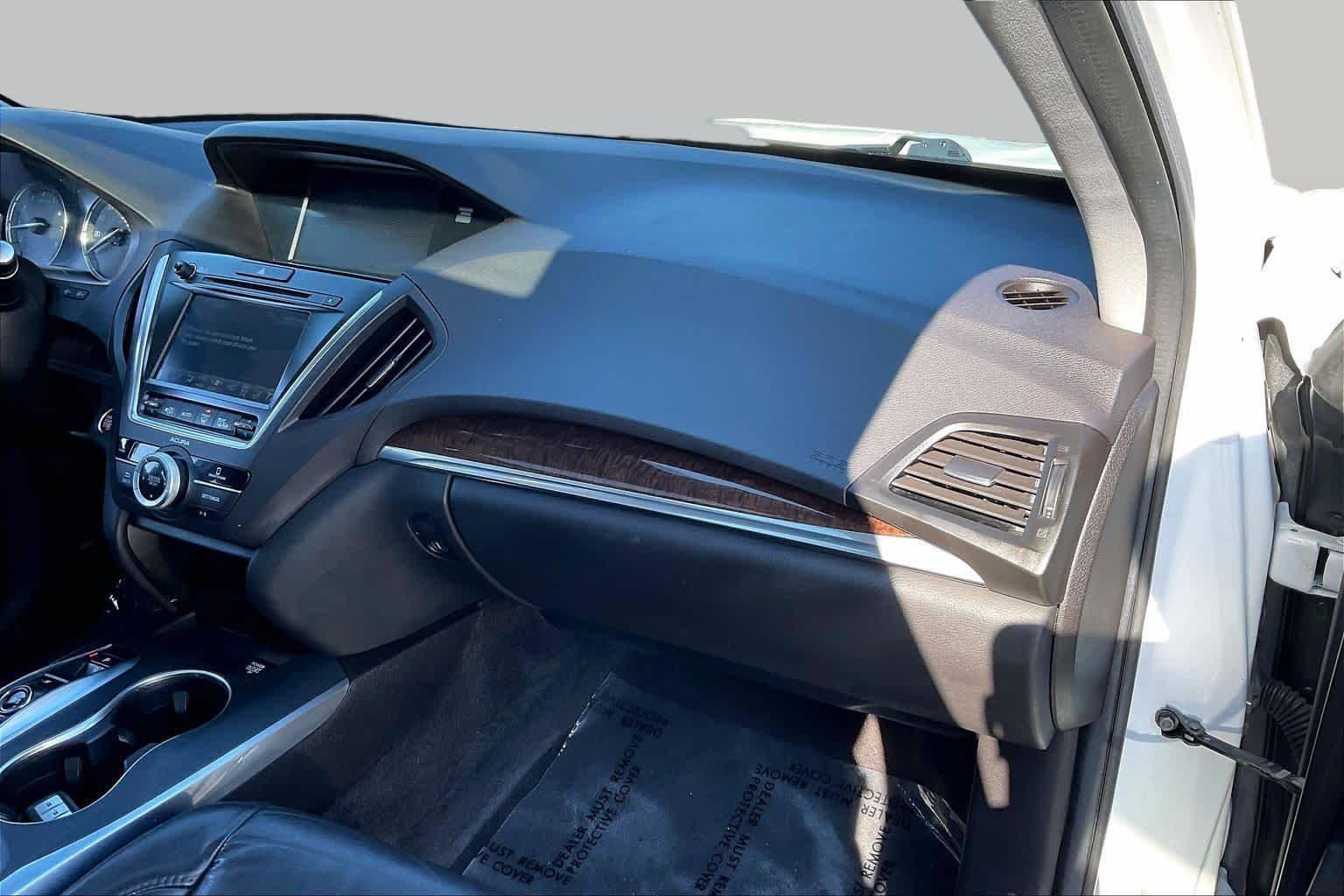 Used 2020 Platinum White Pearl Acura  image 18