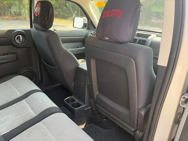 Used 2009 Silver Dodge SE image 15