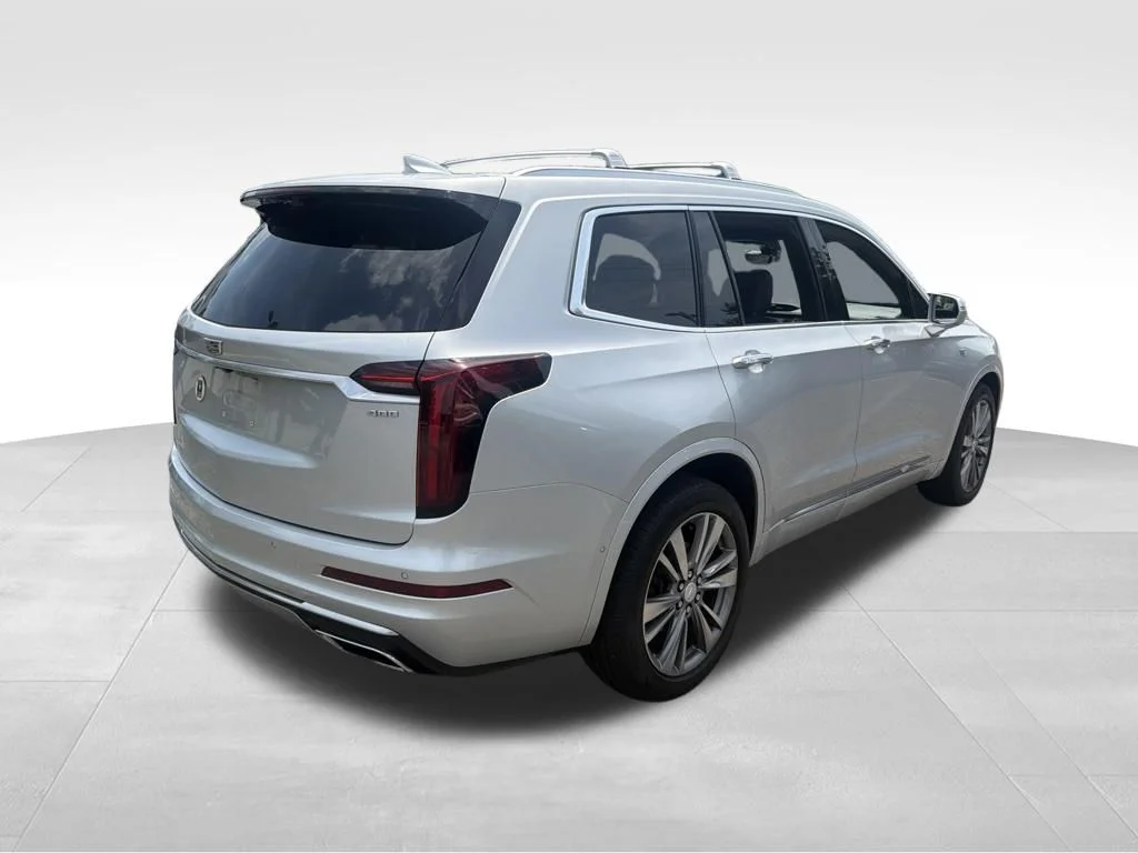 Used 2020 Silver Cadillac Premium Luxury image 5