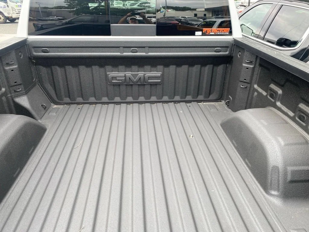 New 2026 Summit White GMC AT4 image 41